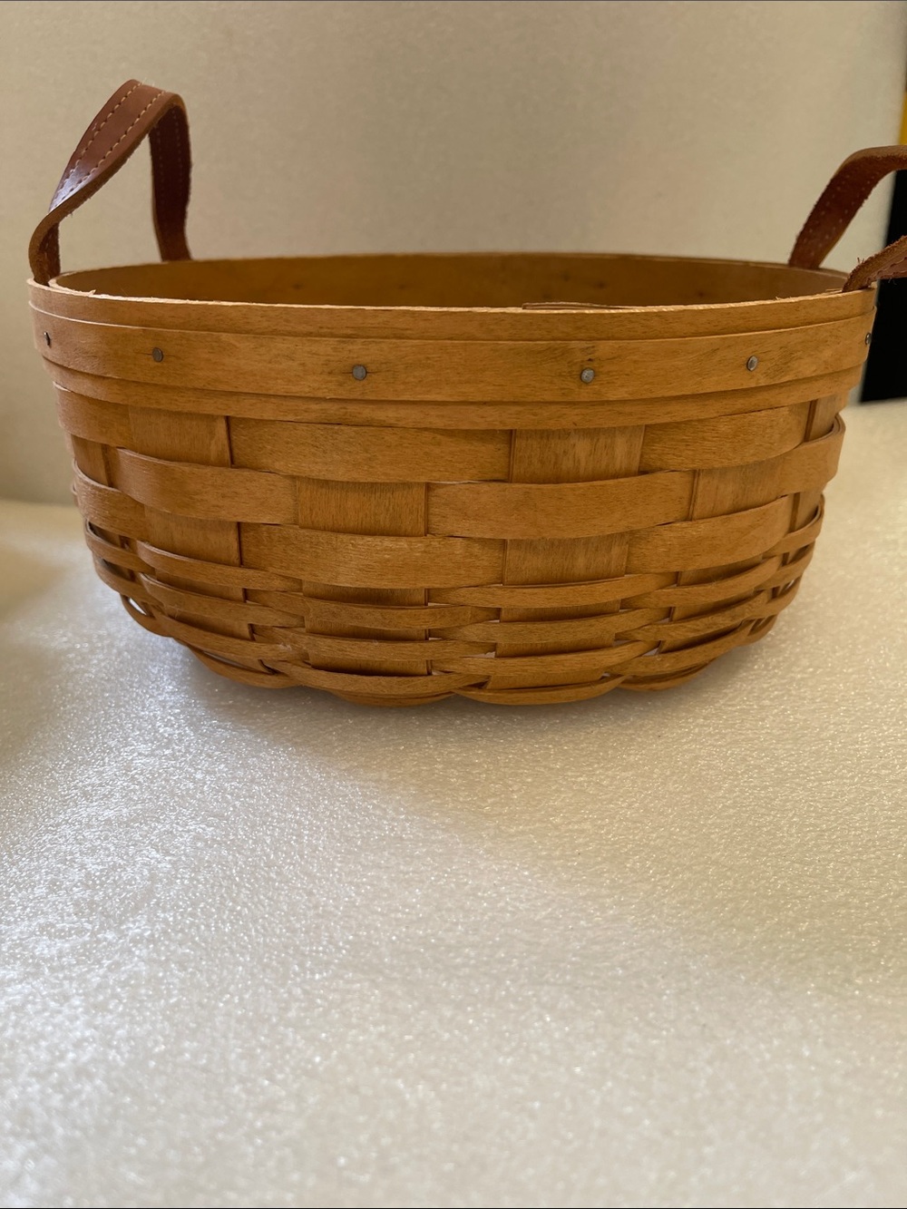 Longaberger 2002 round basket